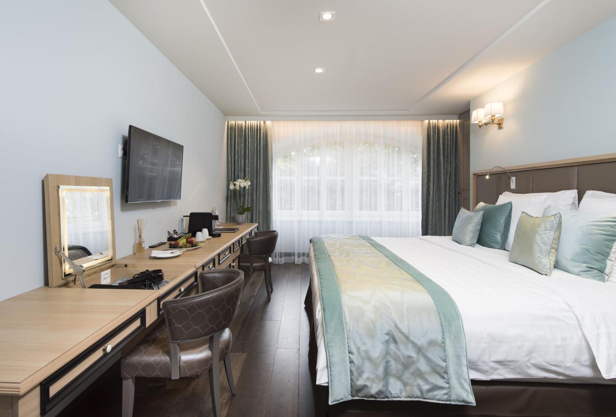 Hotel Bristol Geneve Exteriör bild